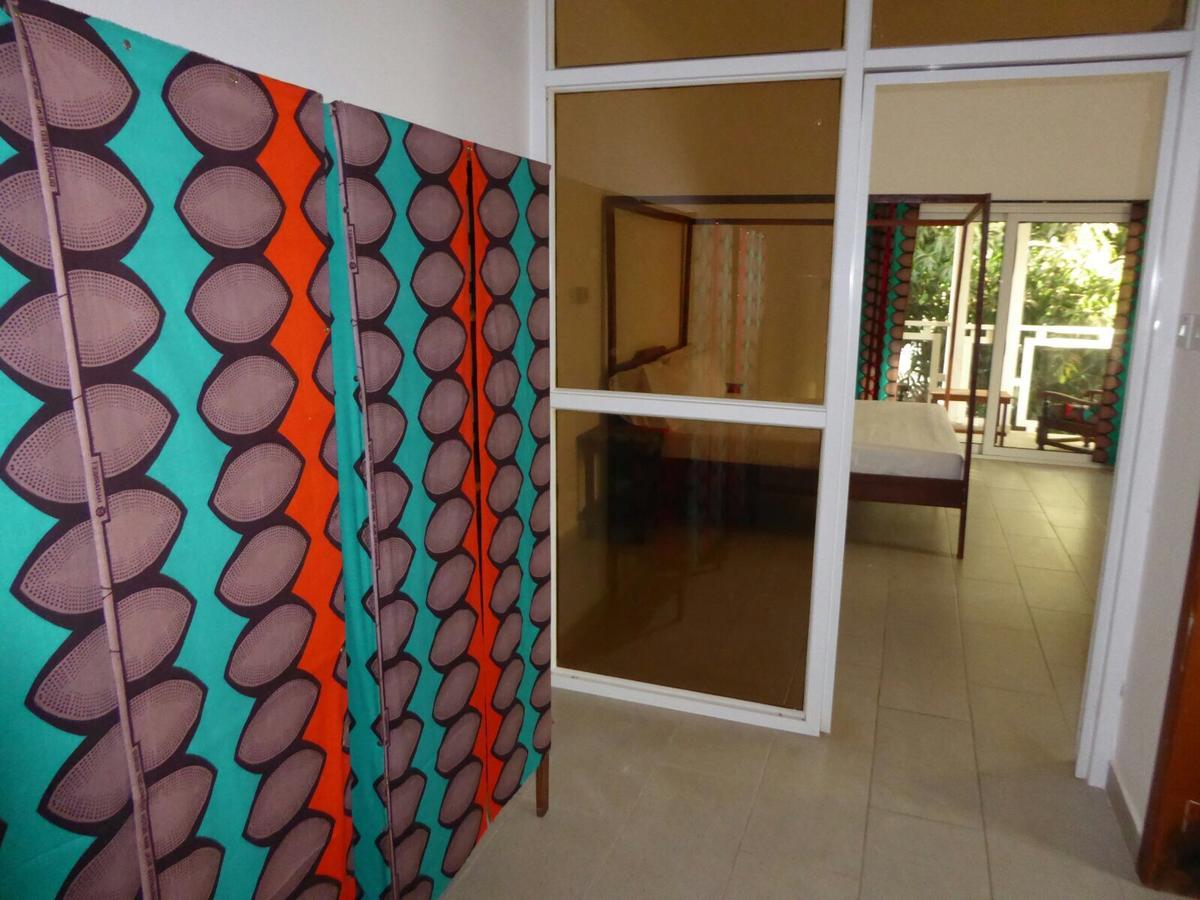 Sarawally Guesthouse Ampaya Exterior photo