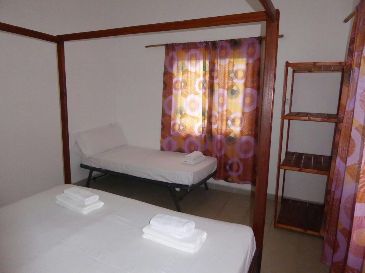 Sarawally Guesthouse Ampaya Exterior photo