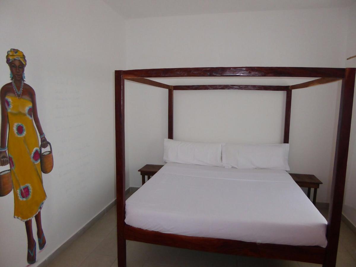 Sarawally Guesthouse Ampaya Exterior photo